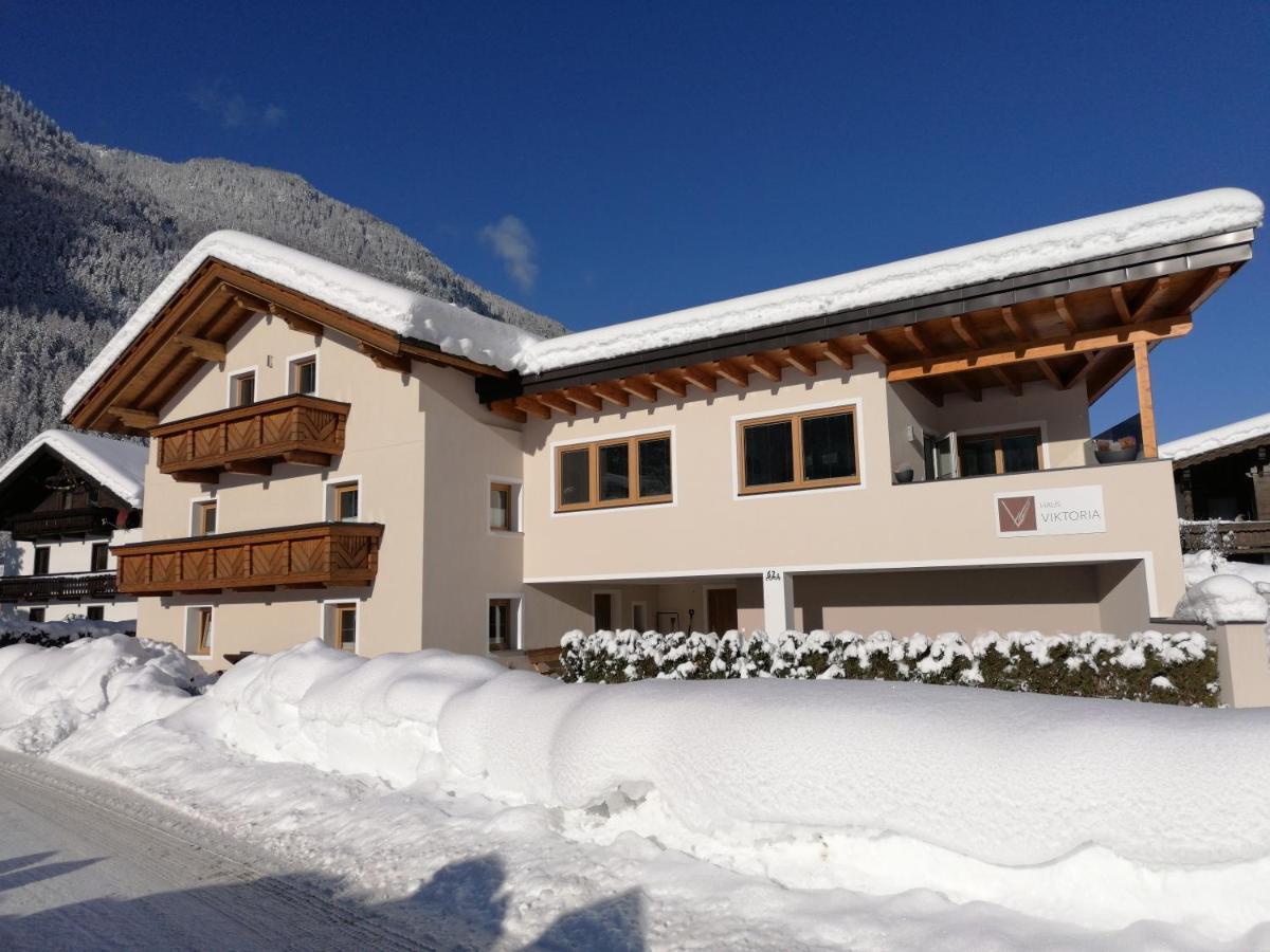 Haus Viktoria Apartamento Längenfeld Exterior foto