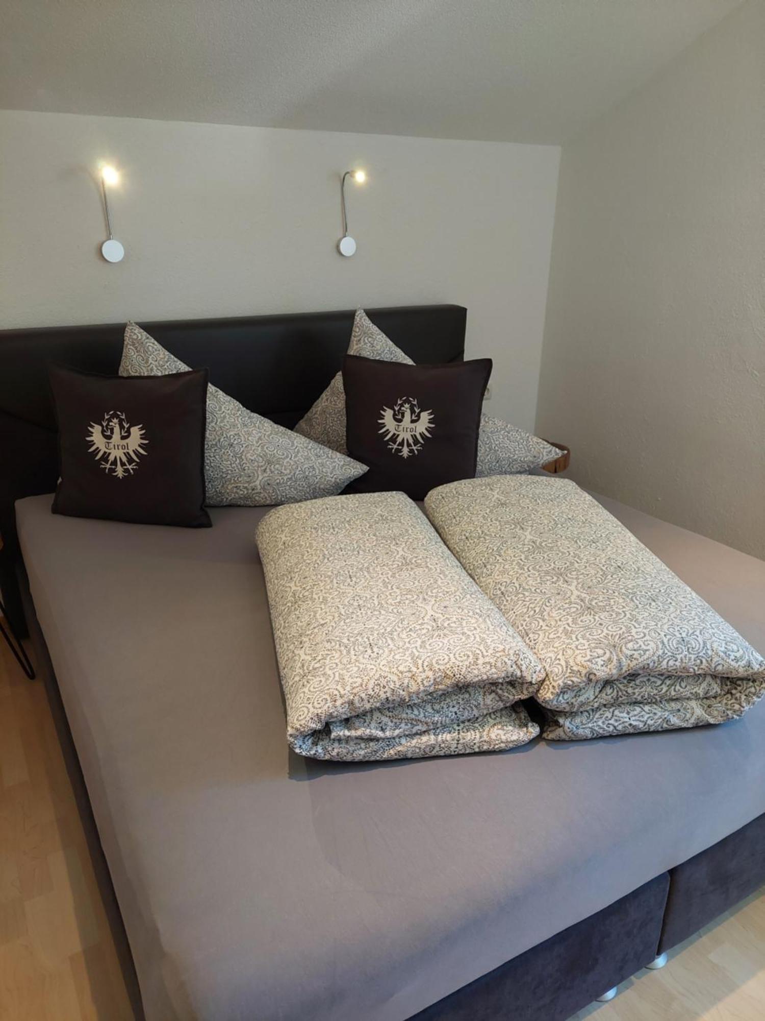 Haus Viktoria Apartamento Längenfeld Exterior foto