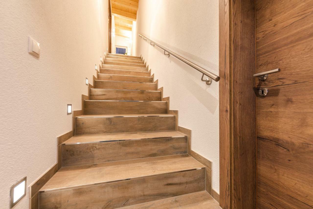 Haus Viktoria Apartamento Längenfeld Exterior foto
