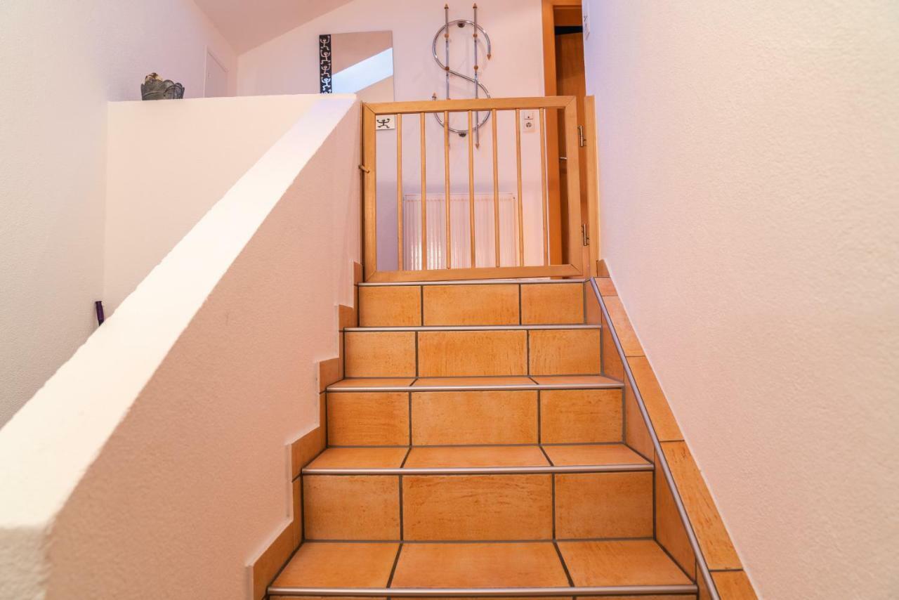 Haus Viktoria Apartamento Längenfeld Exterior foto